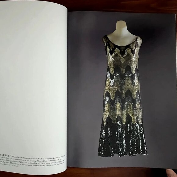 Luxury Coffee Table Book: Chanel, The Legend of an Icon (Coco & Karl Lagerfeld) - Picture 10 of 16